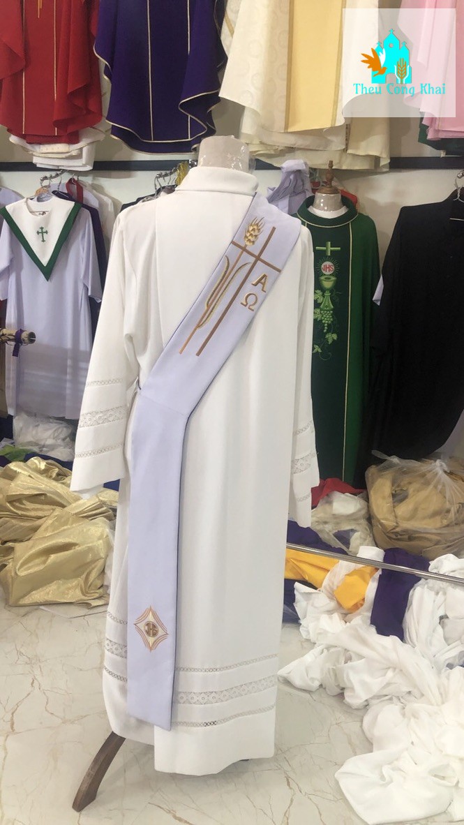 Áo phó tế — APT (12)